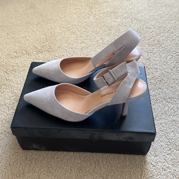 Selling never been worn Olivia pump silver sconce. 8.5 heel approx 3.5 - Picture 2 of 4